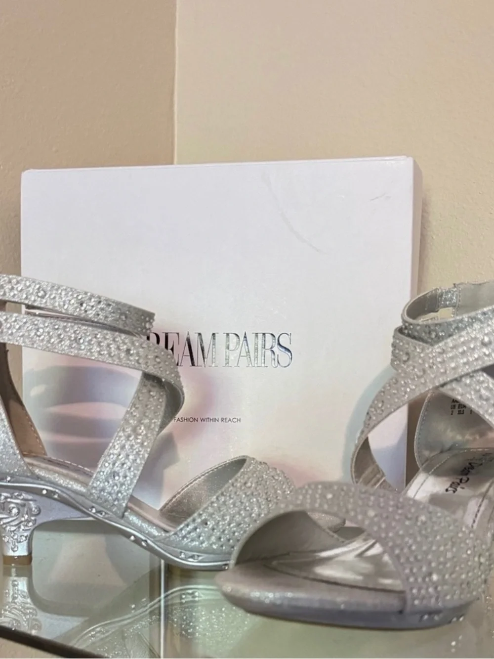Dream Pairs Silver Glitter Rhinestone Strappy Low Heel Sandals